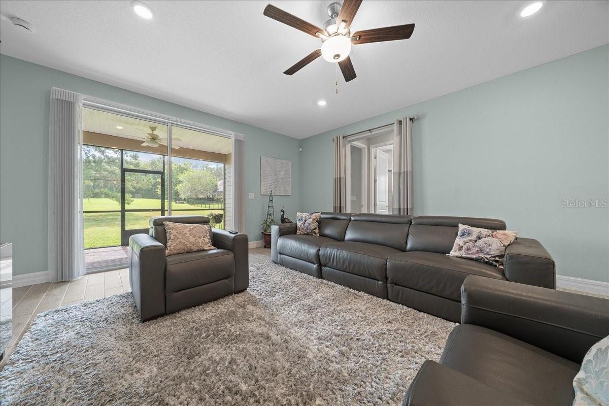 OAK HAMMOCK AT BELLECHASE - Residential