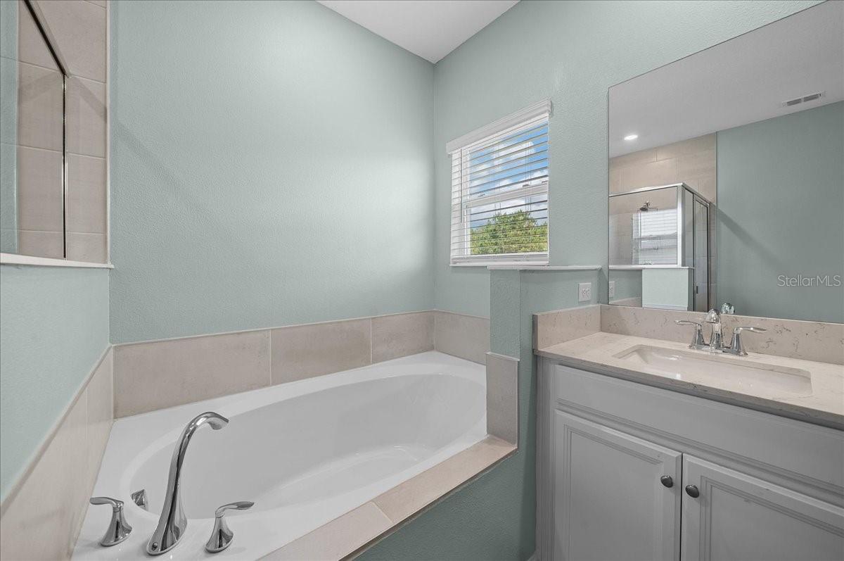 OAK HAMMOCK AT BELLECHASE - Residential