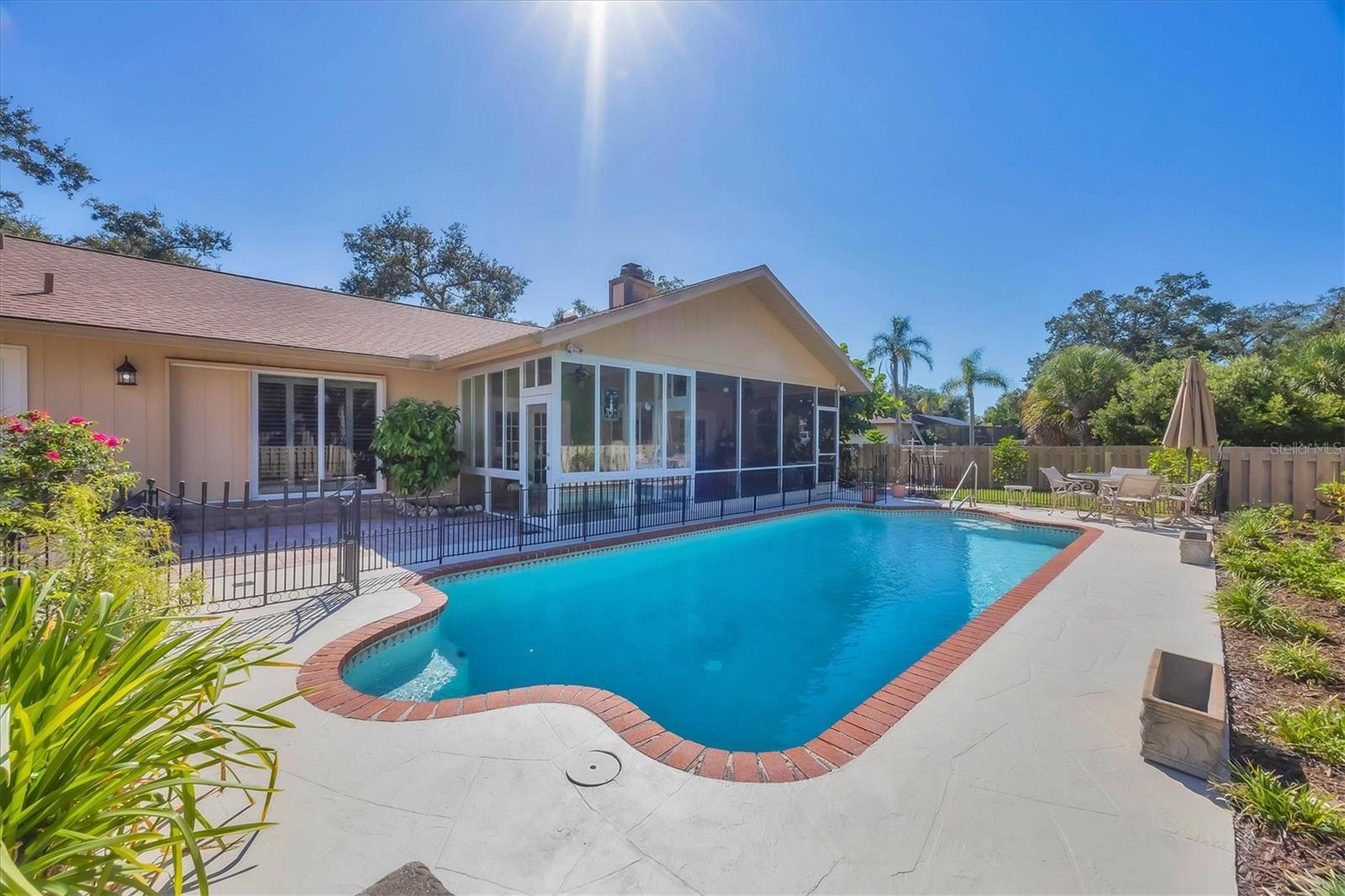 VENICE ACRES - Residential
