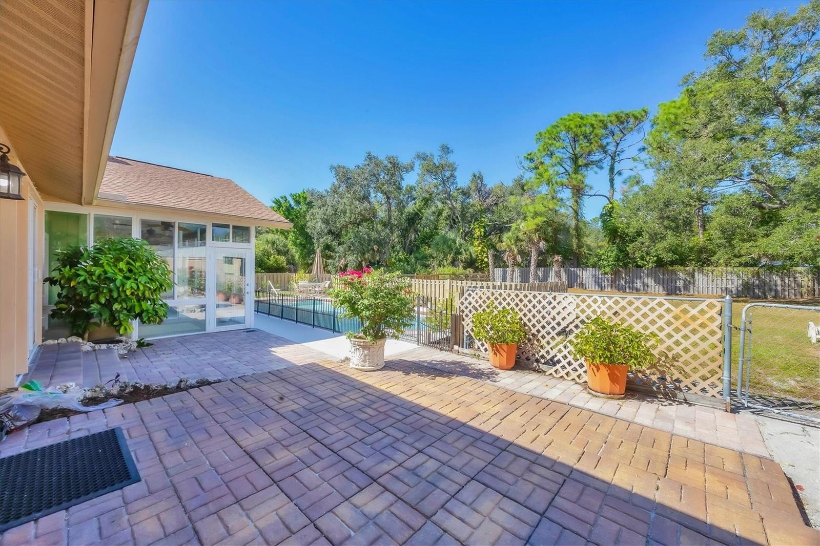 VENICE ACRES - Residential