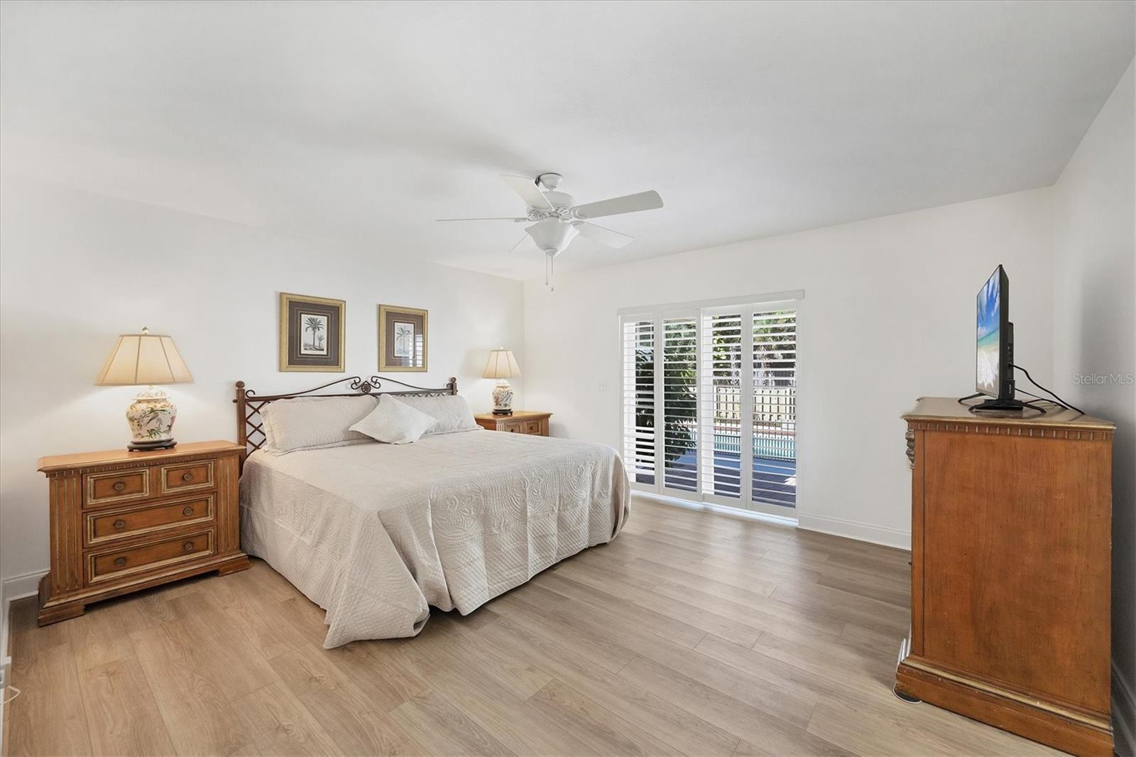 VENICE ACRES - Residential