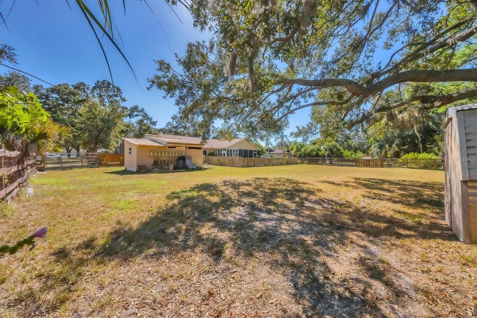 VENICE ACRES - Residential
