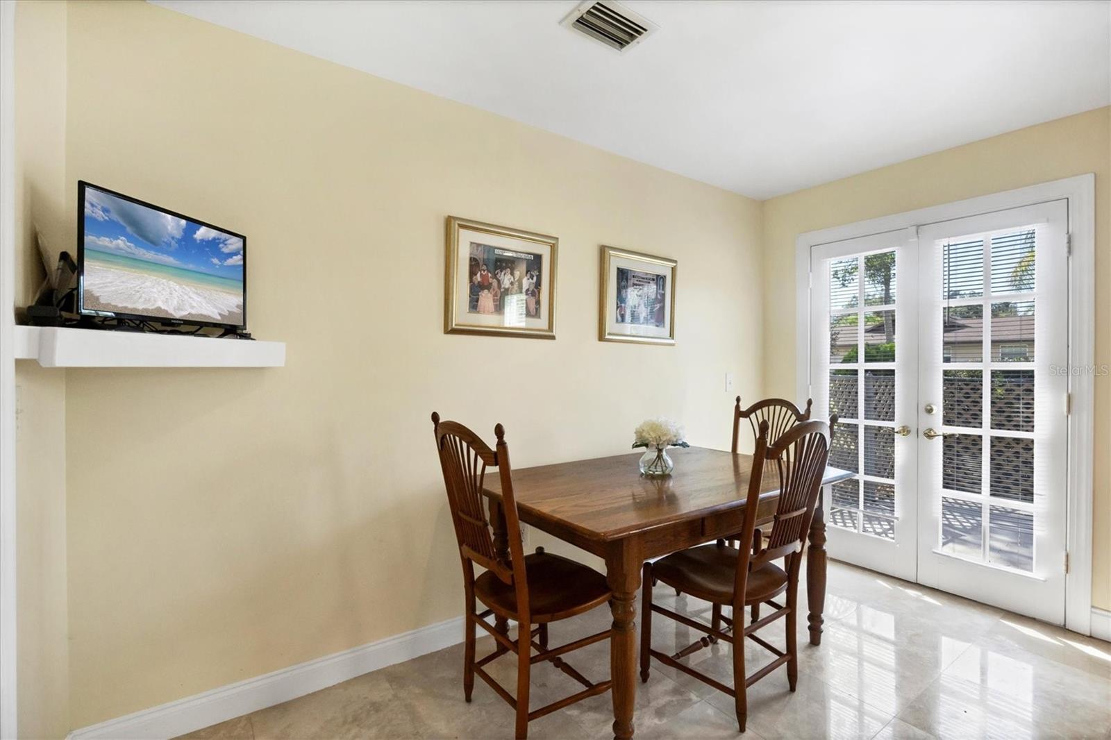 VENICE ACRES - Residential