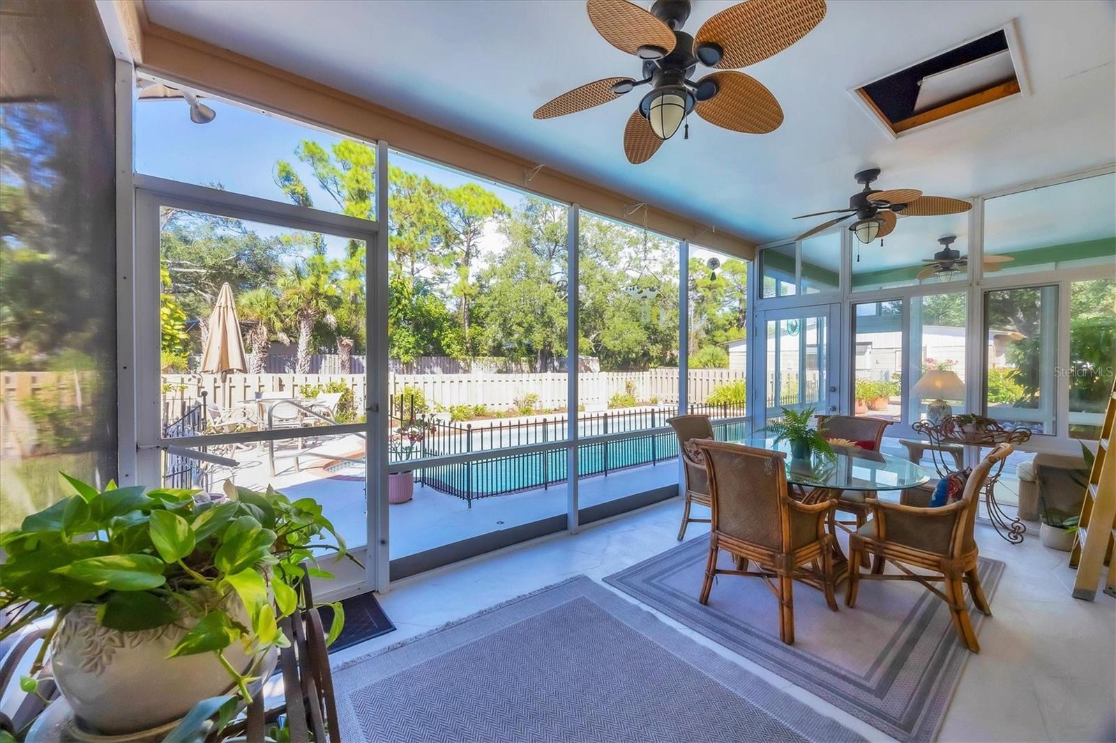 VENICE ACRES - Residential