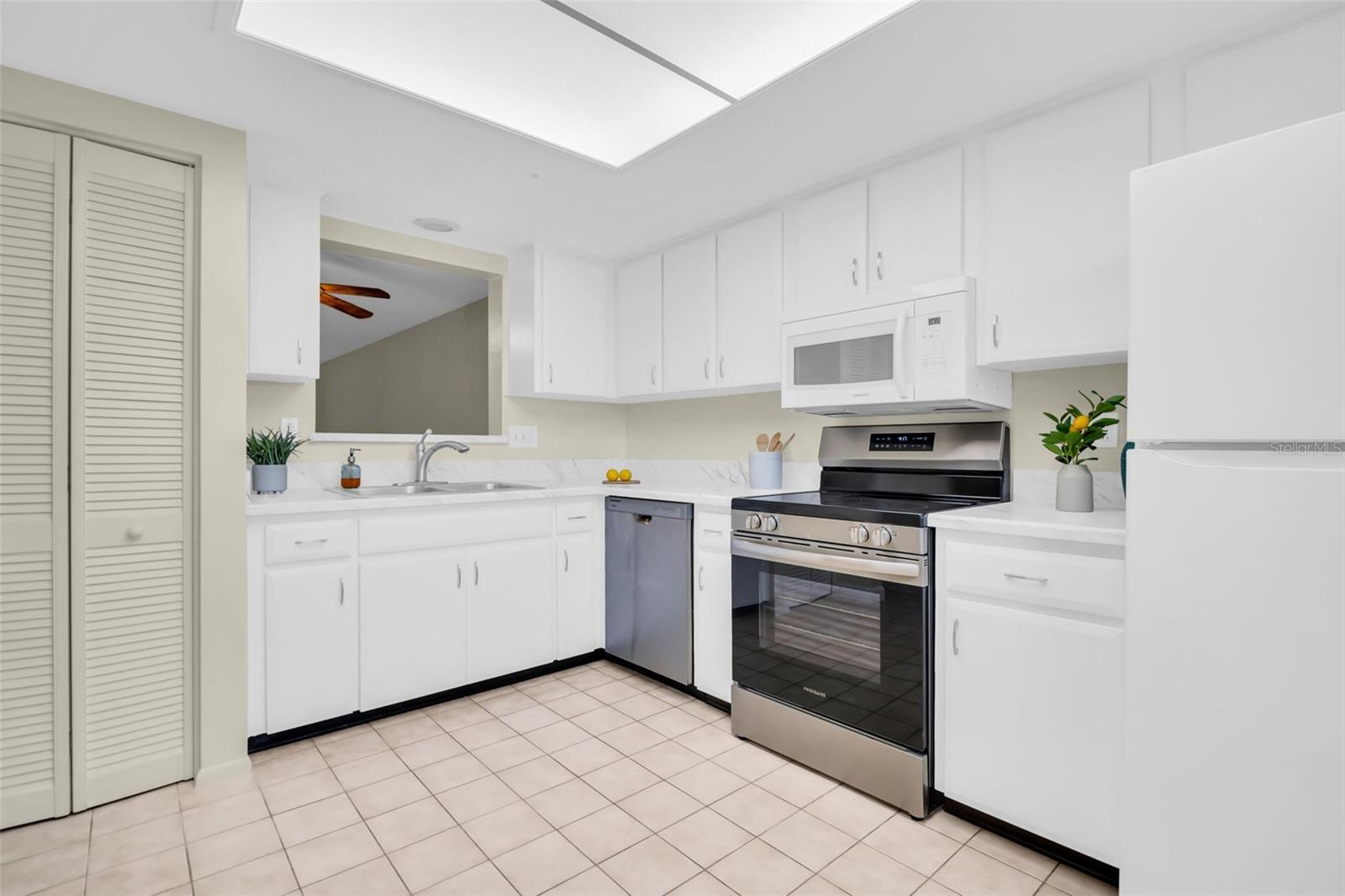 HIGHLAND LAKES VILLAS ON THE GREEN - Residential