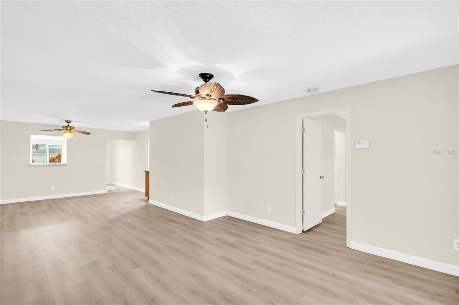 HIGHLAND LAKES VILLAS ON THE GREEN - Residential