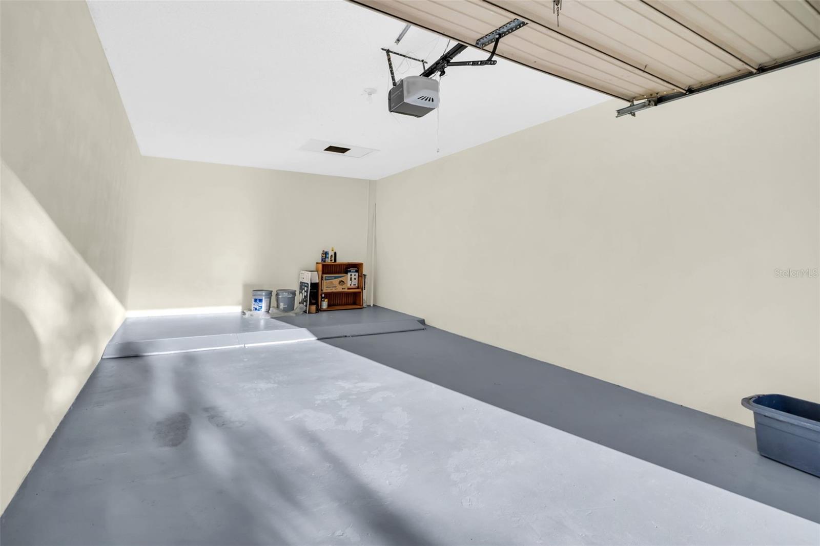 HIGHLAND LAKES VILLAS ON THE GREEN - Residential