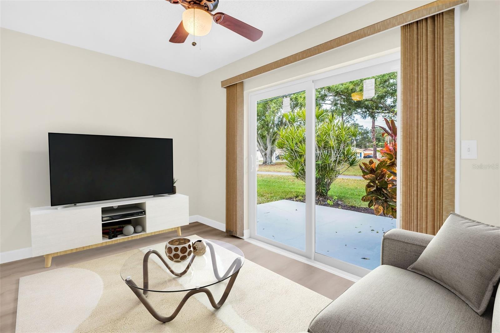 HIGHLAND LAKES VILLAS ON THE GREEN - Residential