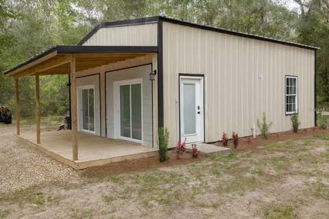 2 beds bed, 1 baths bath property at 401 Sw Kemp Court Suite B, Lake City, FL 32024