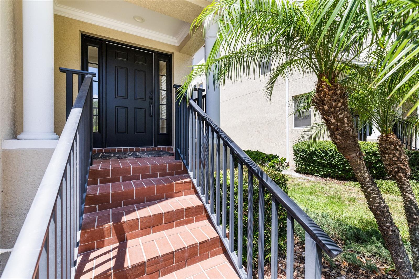 1171 VENETIAN HARBOR DRIVE NE