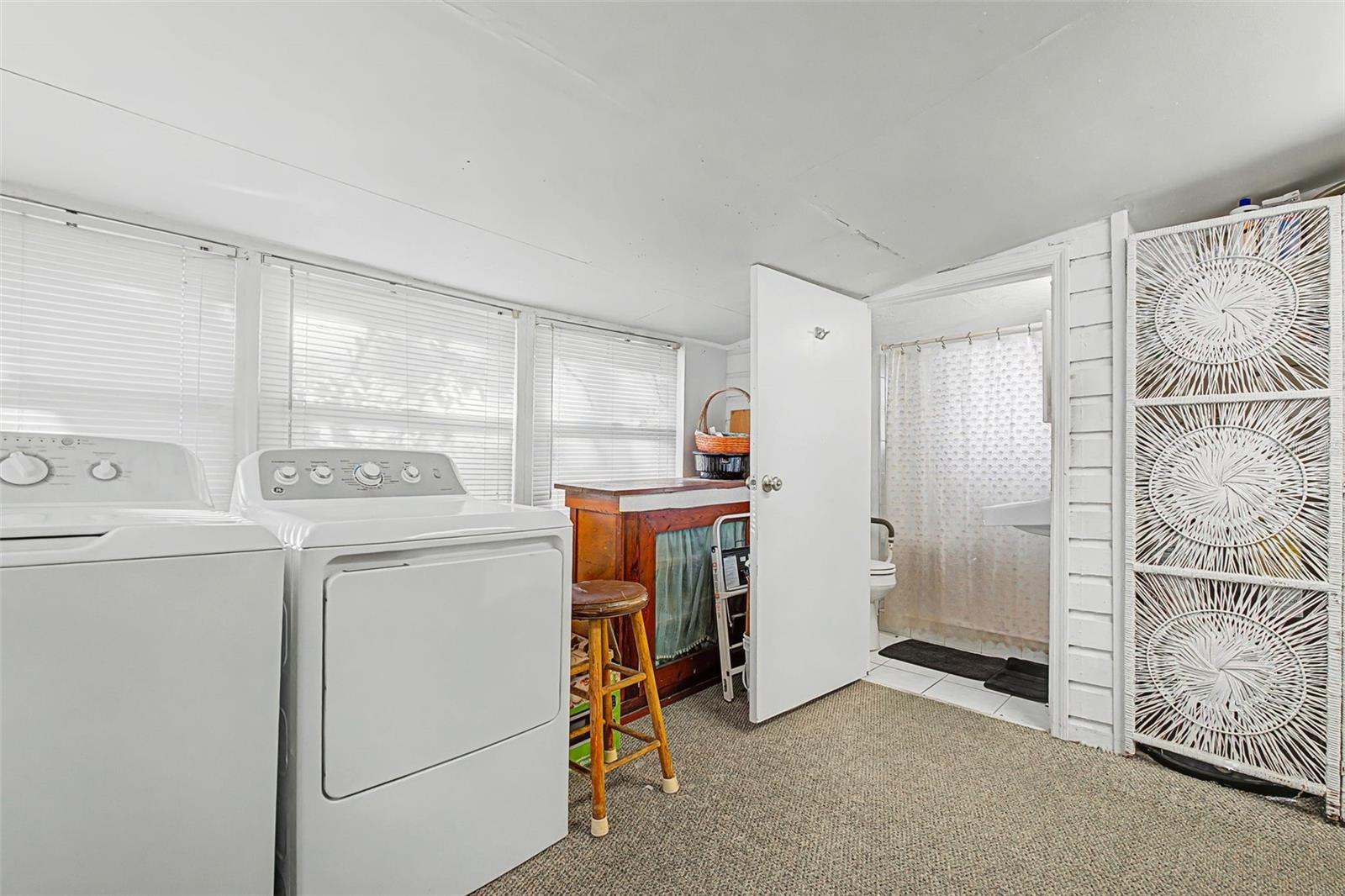 NEWTOWN HEIGHTS FIRST ADD TO - Residential