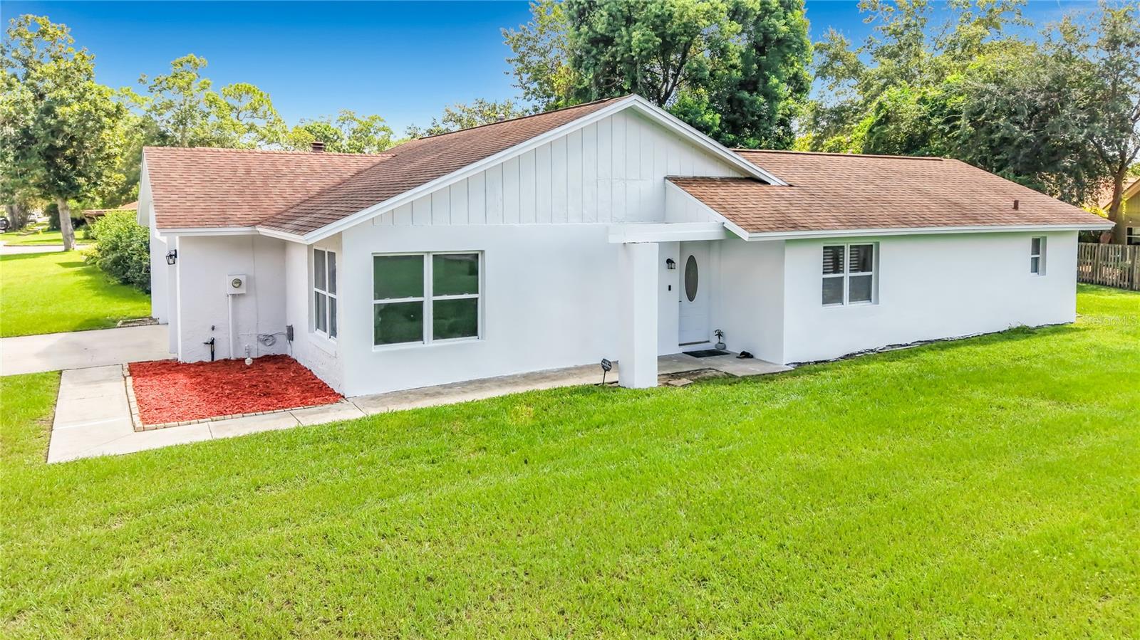 635 BONIVIEW LANE