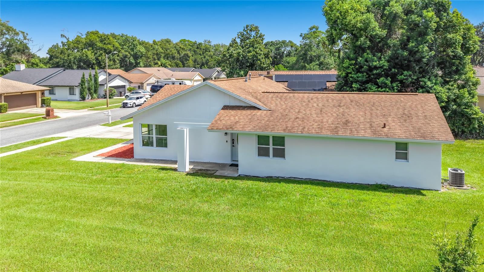 635 BONIVIEW LANE
