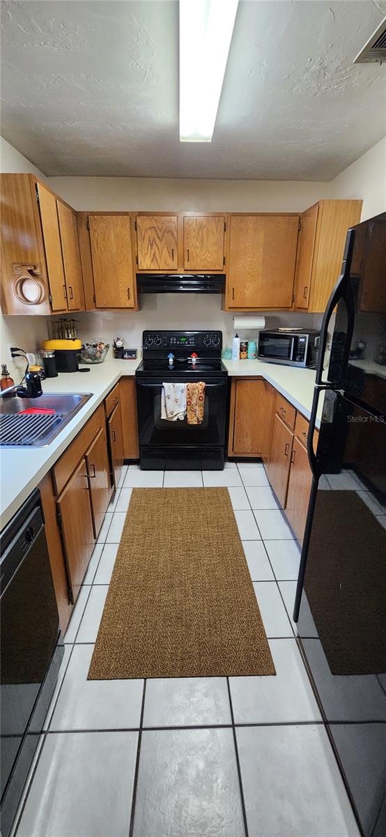 SOUTHFORK OAKS - Residential Lease