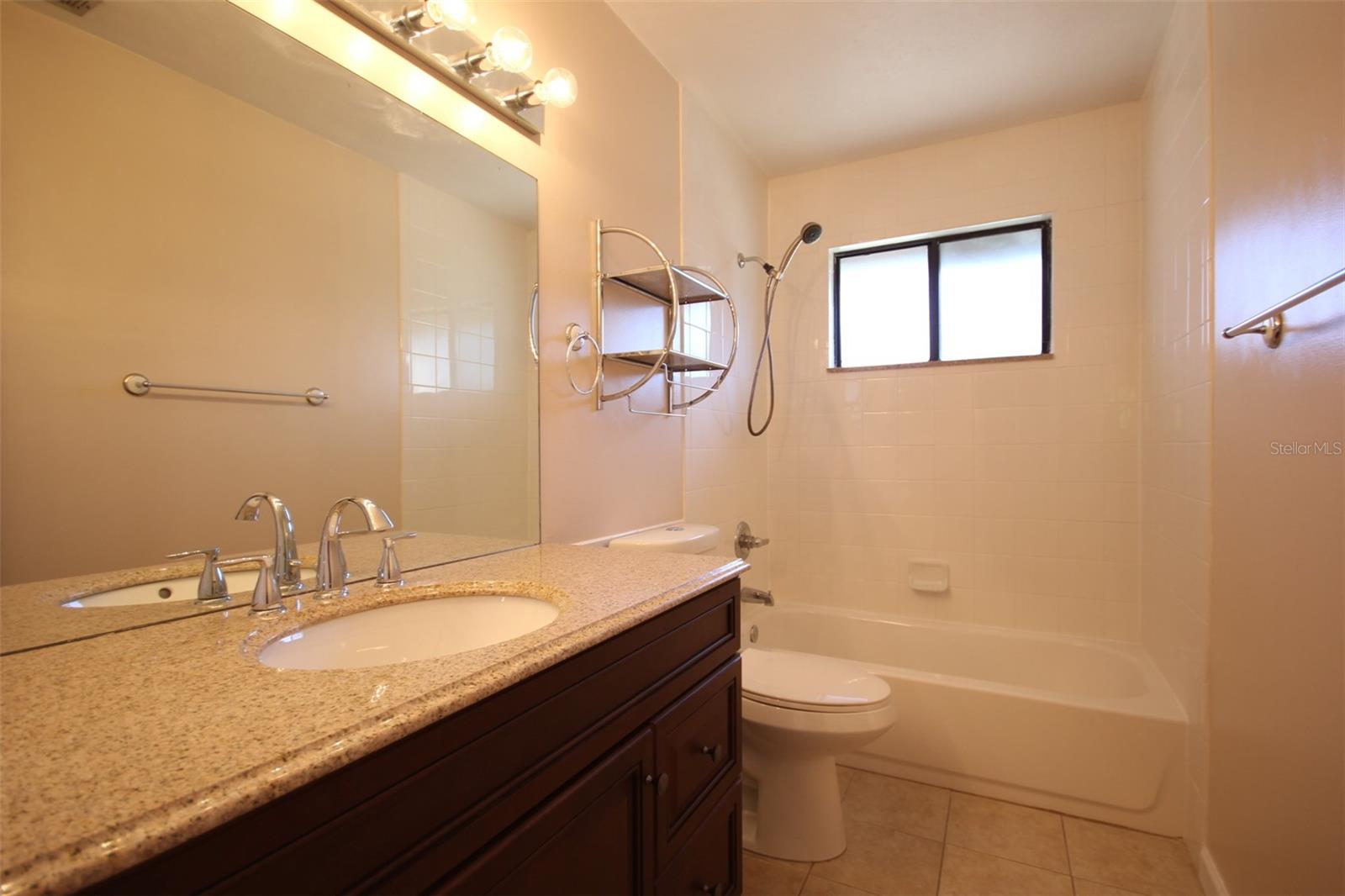 SOUTHFORK OAKS - Residential Lease