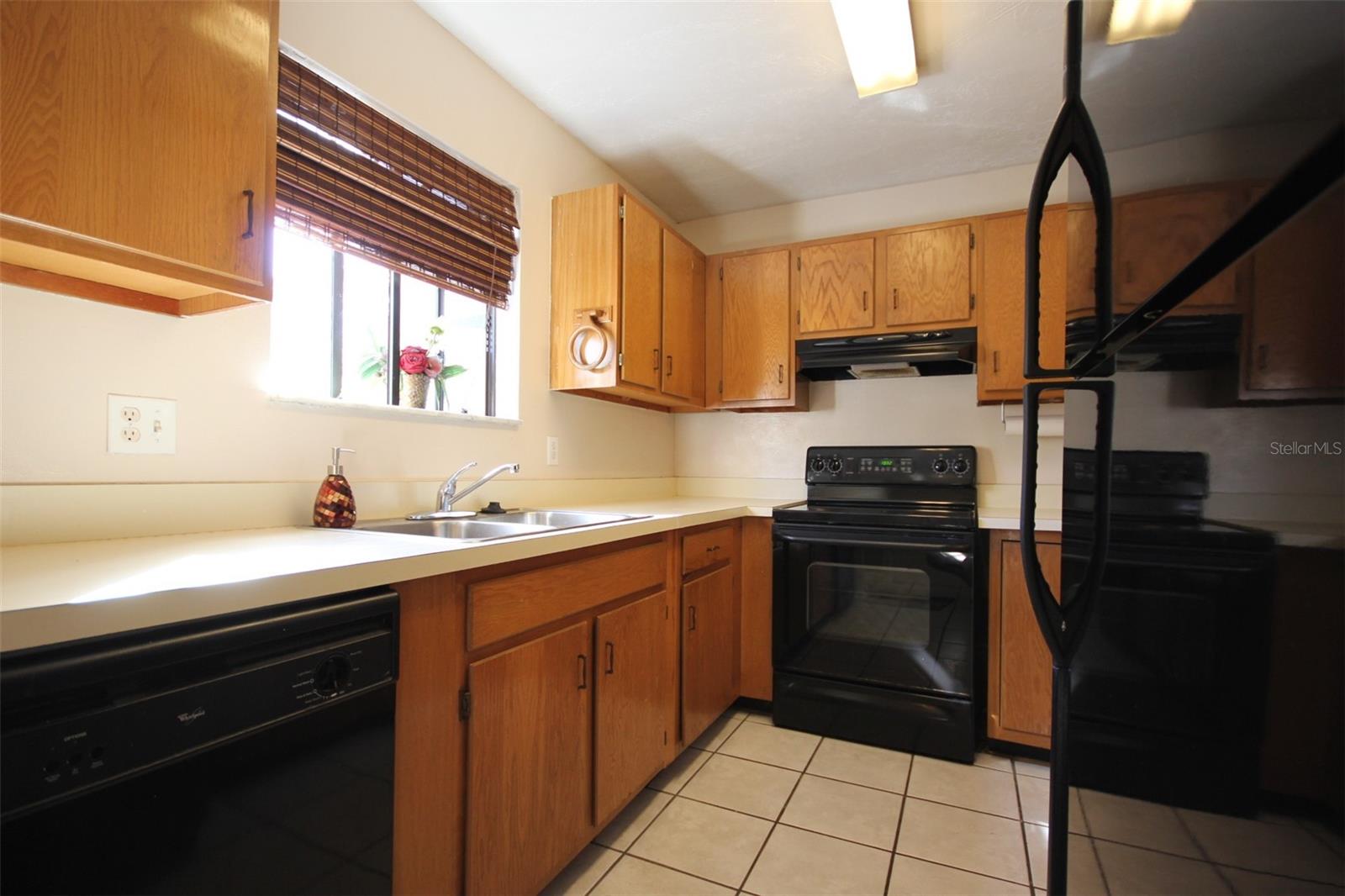 SOUTHFORK OAKS - Residential Lease