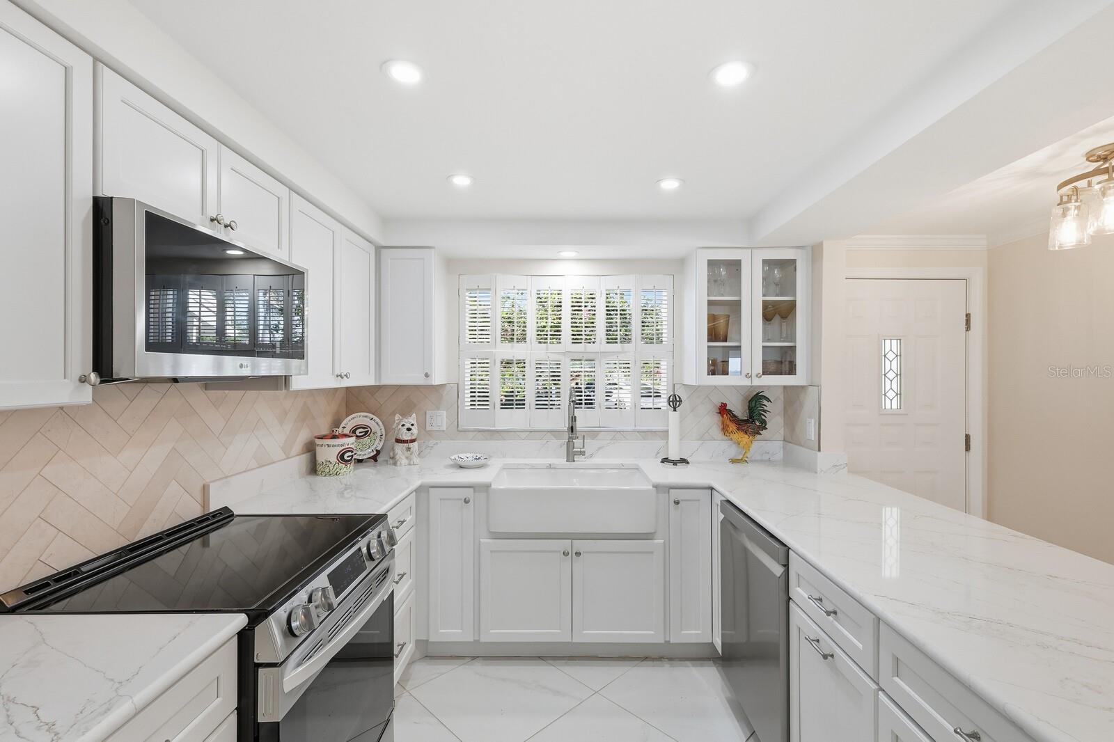 SPANISH MAIN YACHT CLUB CONDO - Residential Lease