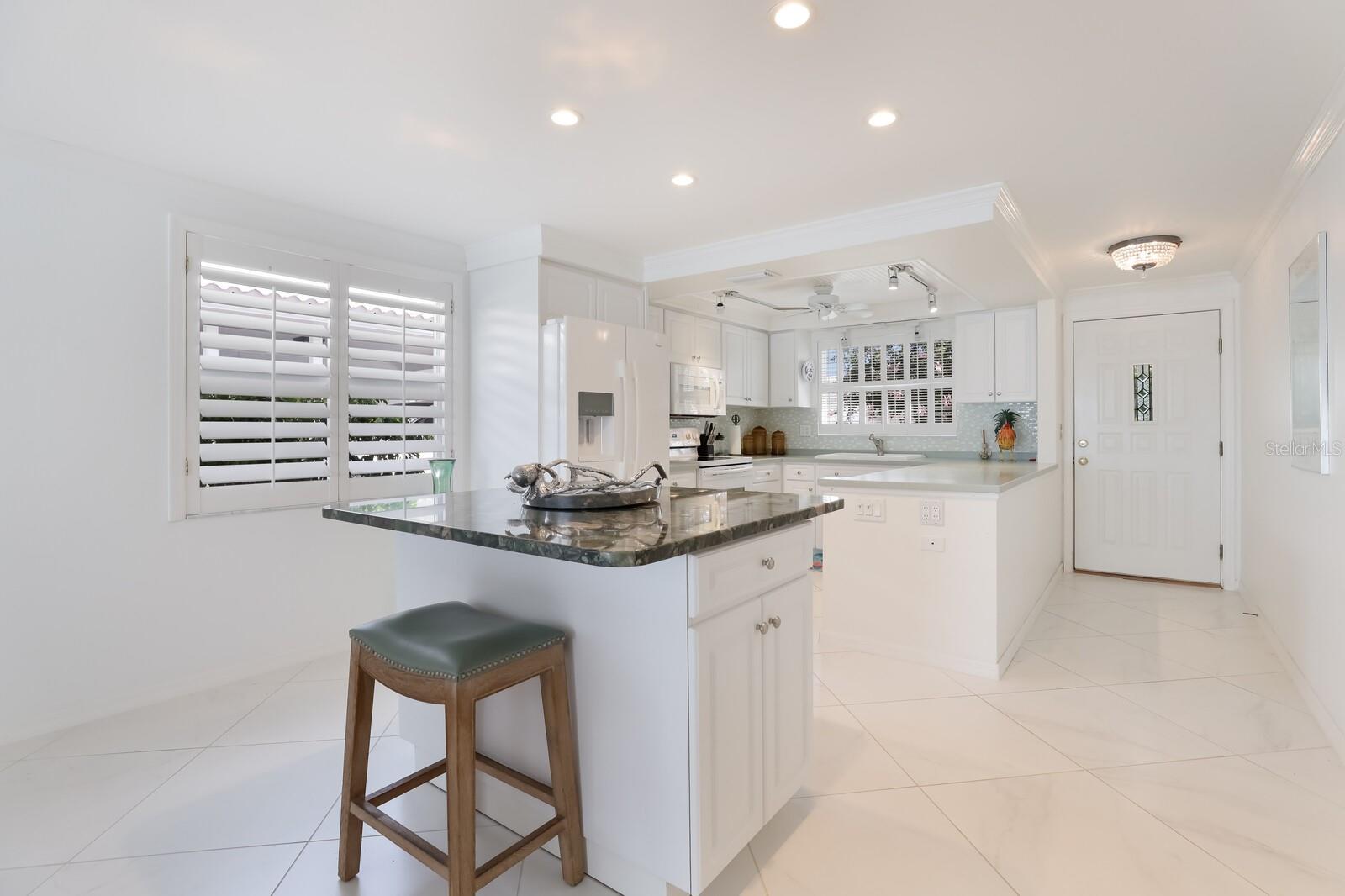 SPANISH MAIN YACHT CLUB CONDO - Residential Lease