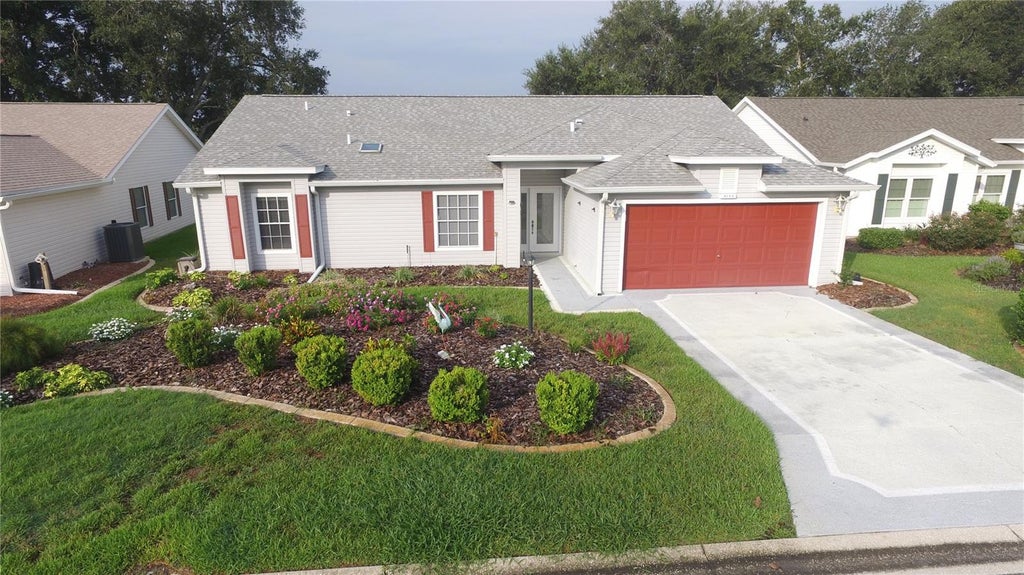 Photo of 4755 Tara View Road, Leesburg, FL 34748 (MLS # G5115698)