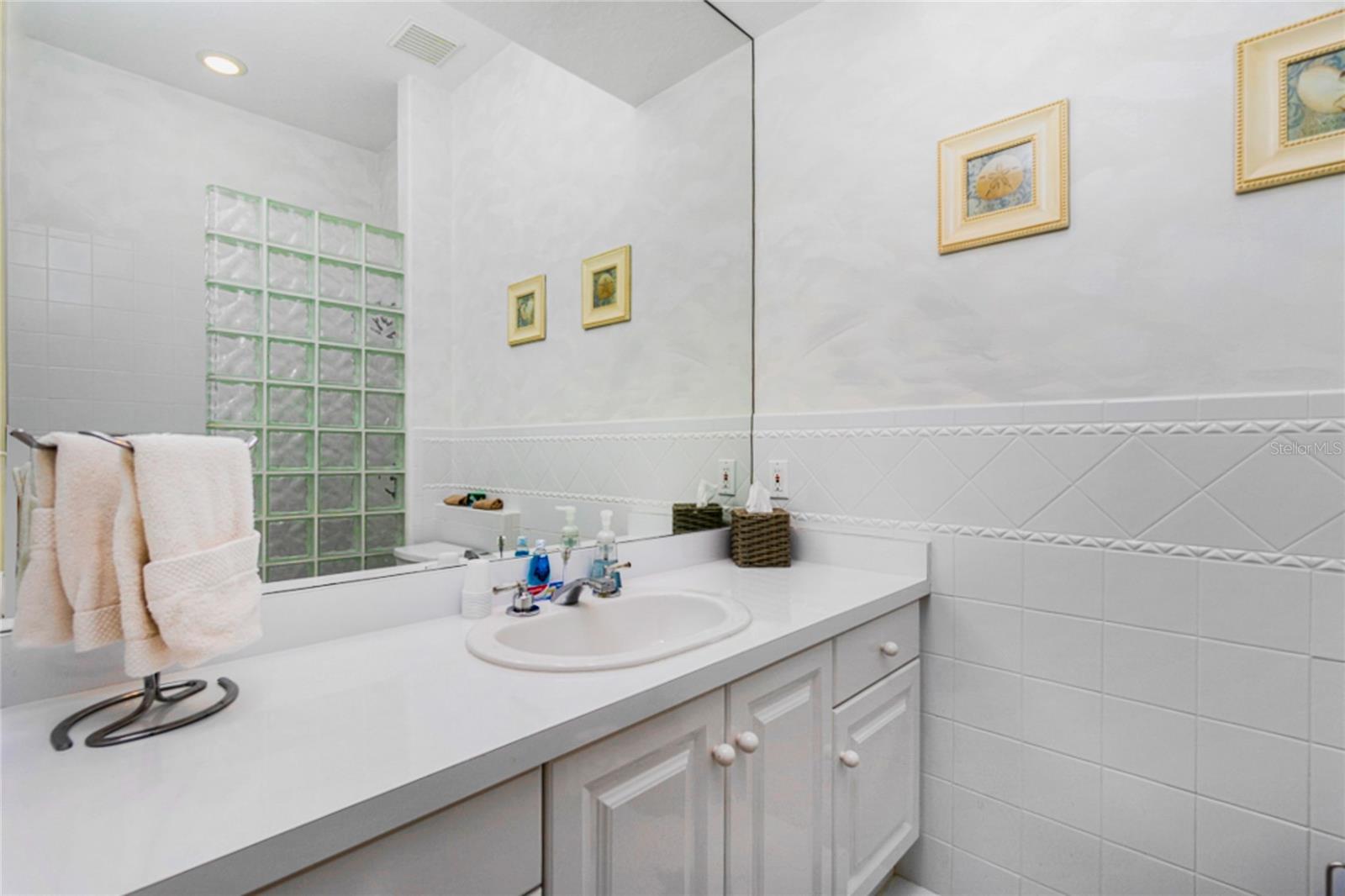 SORRENTO SHORES REPLAT - Residential