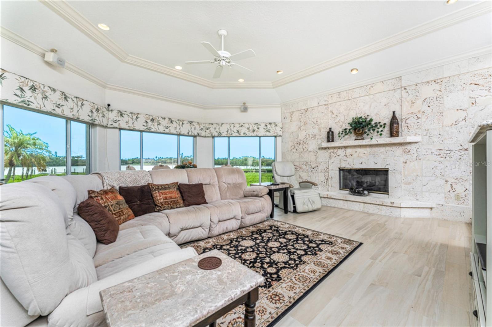 SORRENTO SHORES REPLAT - Residential