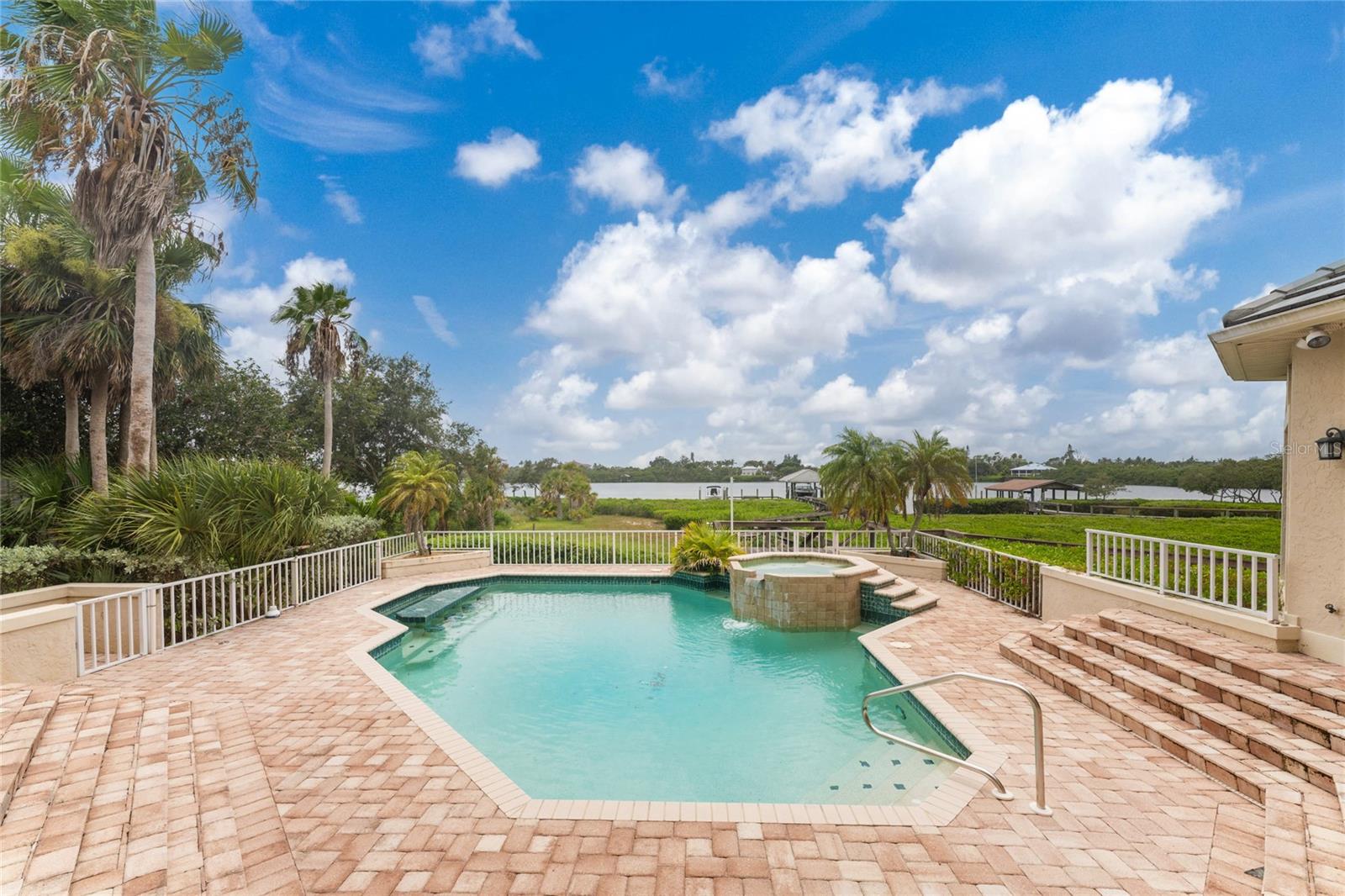 SORRENTO SHORES REPLAT - Residential