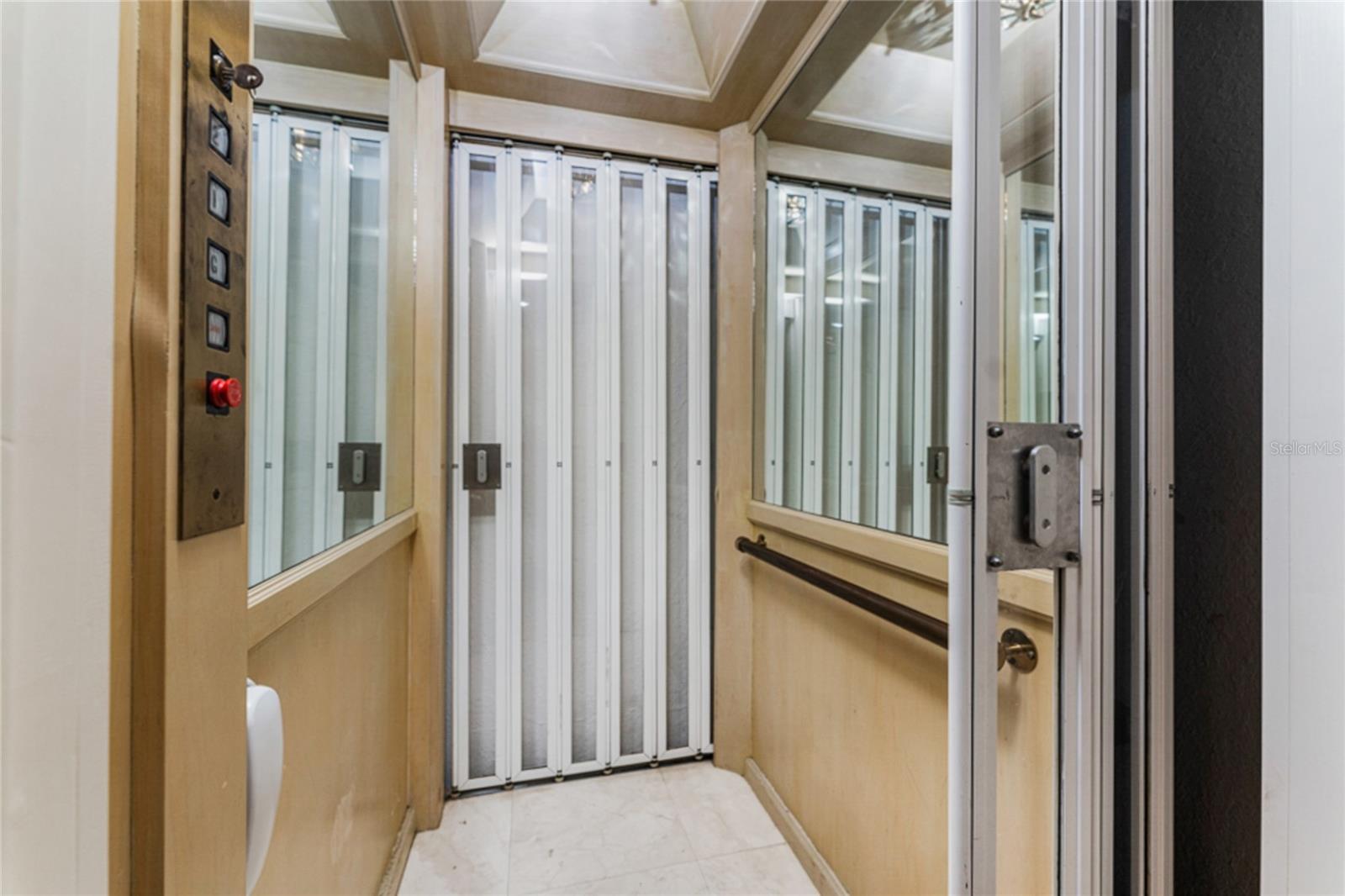 SORRENTO SHORES REPLAT - Residential