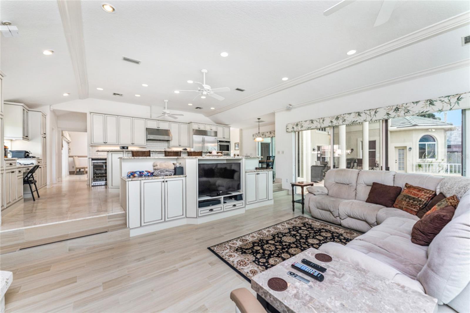 SORRENTO SHORES REPLAT - Residential