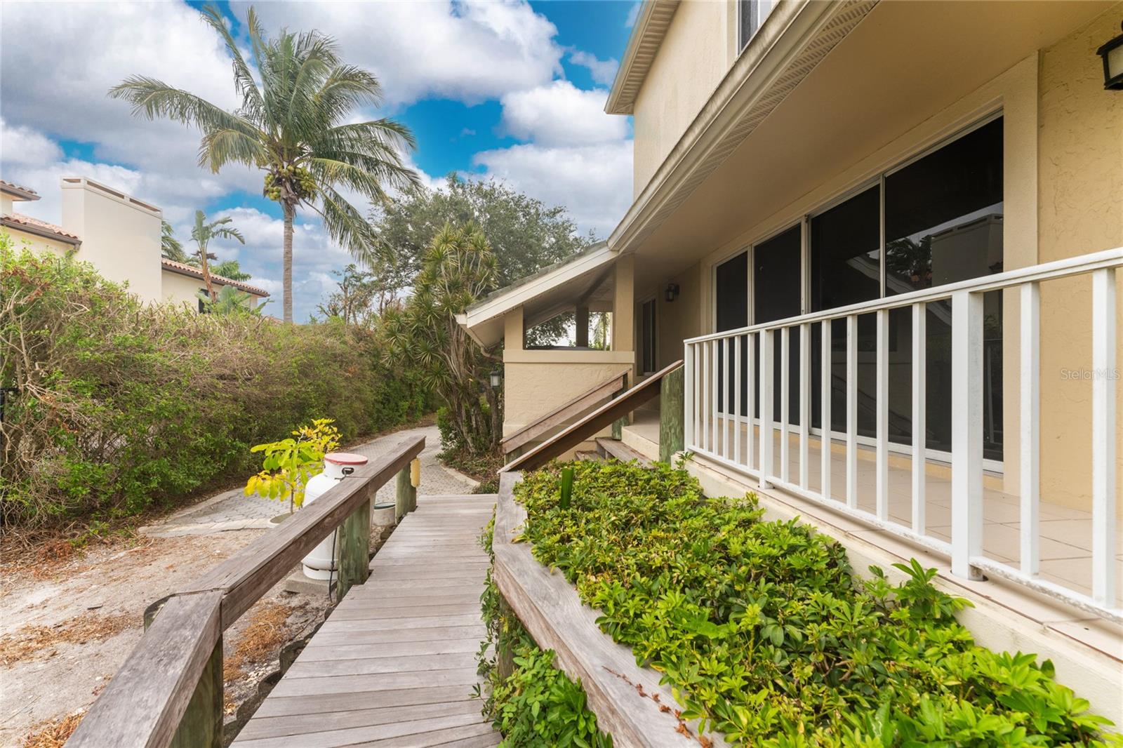 SORRENTO SHORES REPLAT - Residential