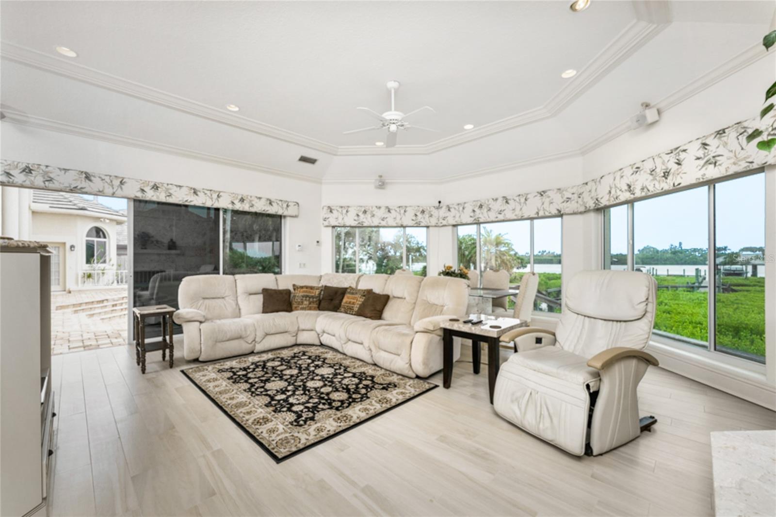 SORRENTO SHORES REPLAT - Residential