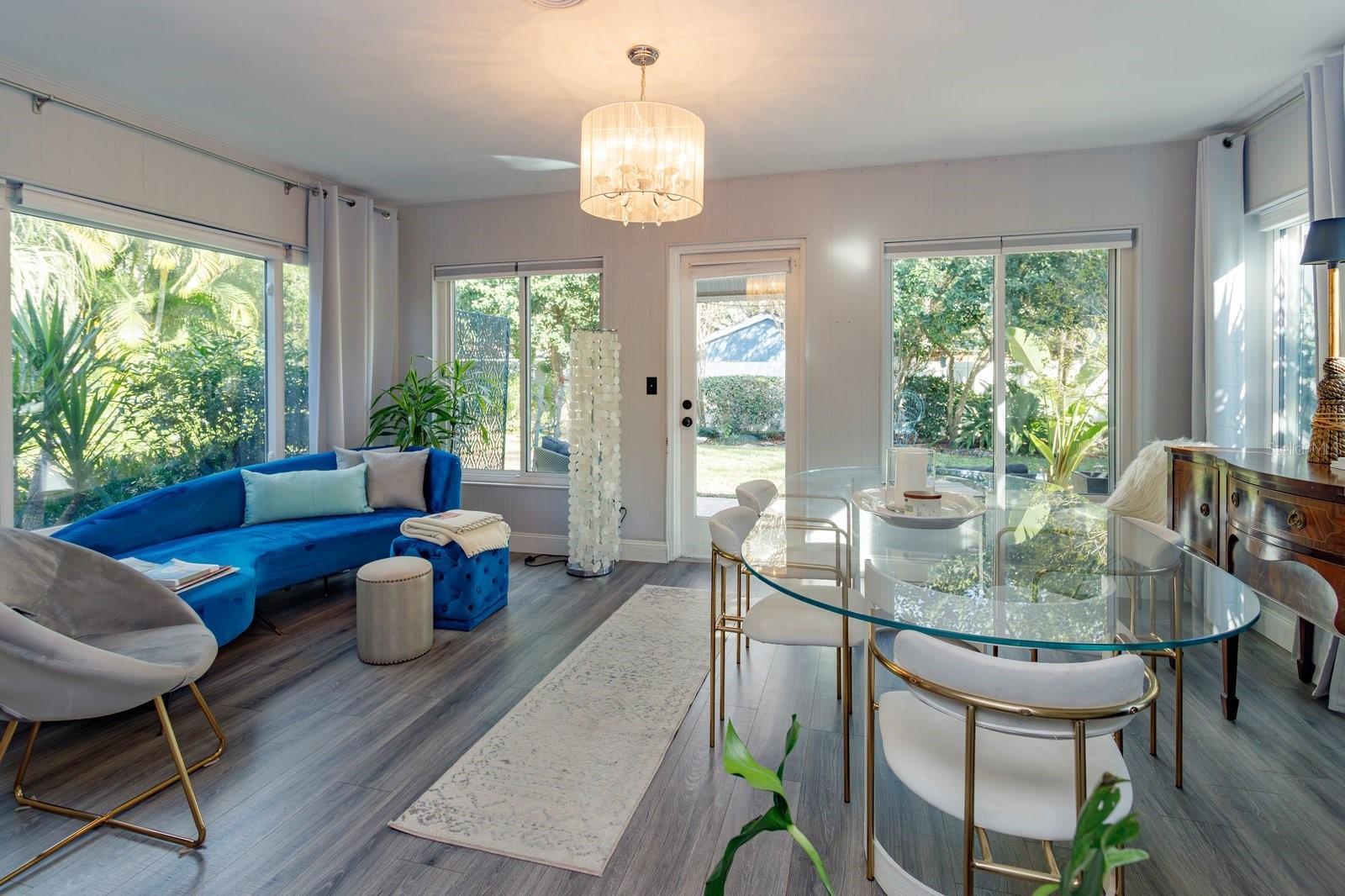 DOVER SHORES SEVENTH ADD - Residential