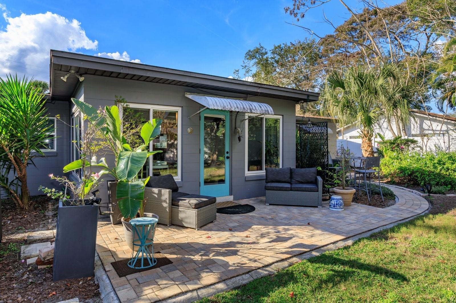 DOVER SHORES SEVENTH ADD - Residential