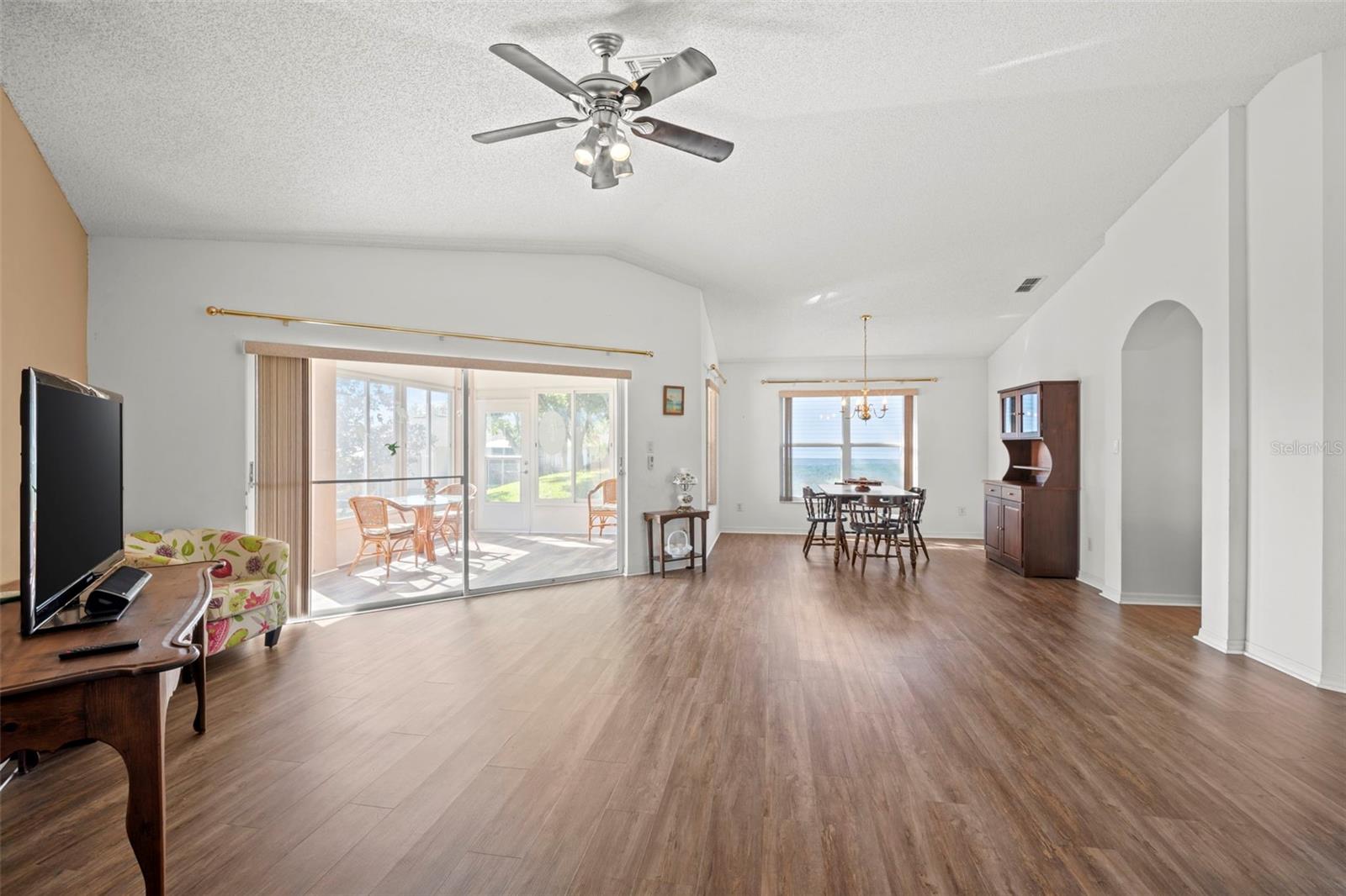 THE PLANTATION AT LEESBURG – SAWGRASS VILLAGE - Residential