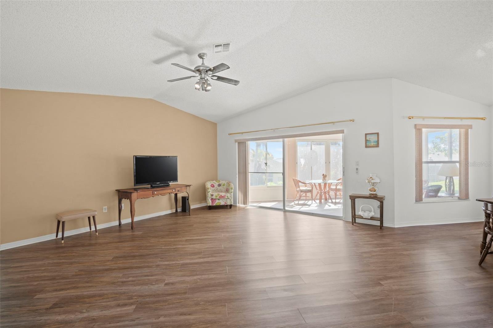 THE PLANTATION AT LEESBURG – SAWGRASS VILLAGE - Residential