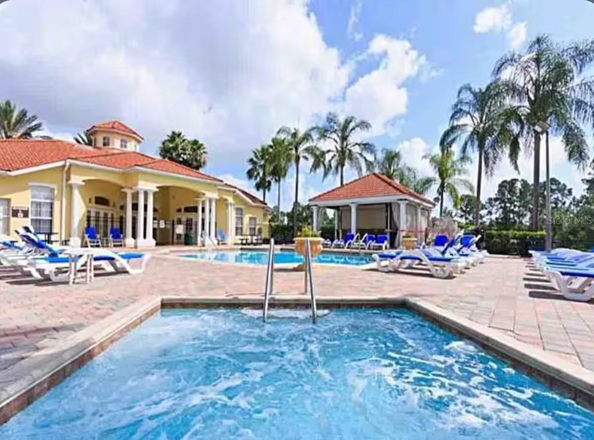 EMERALD ISLAND RESORT REPLAT - Residential