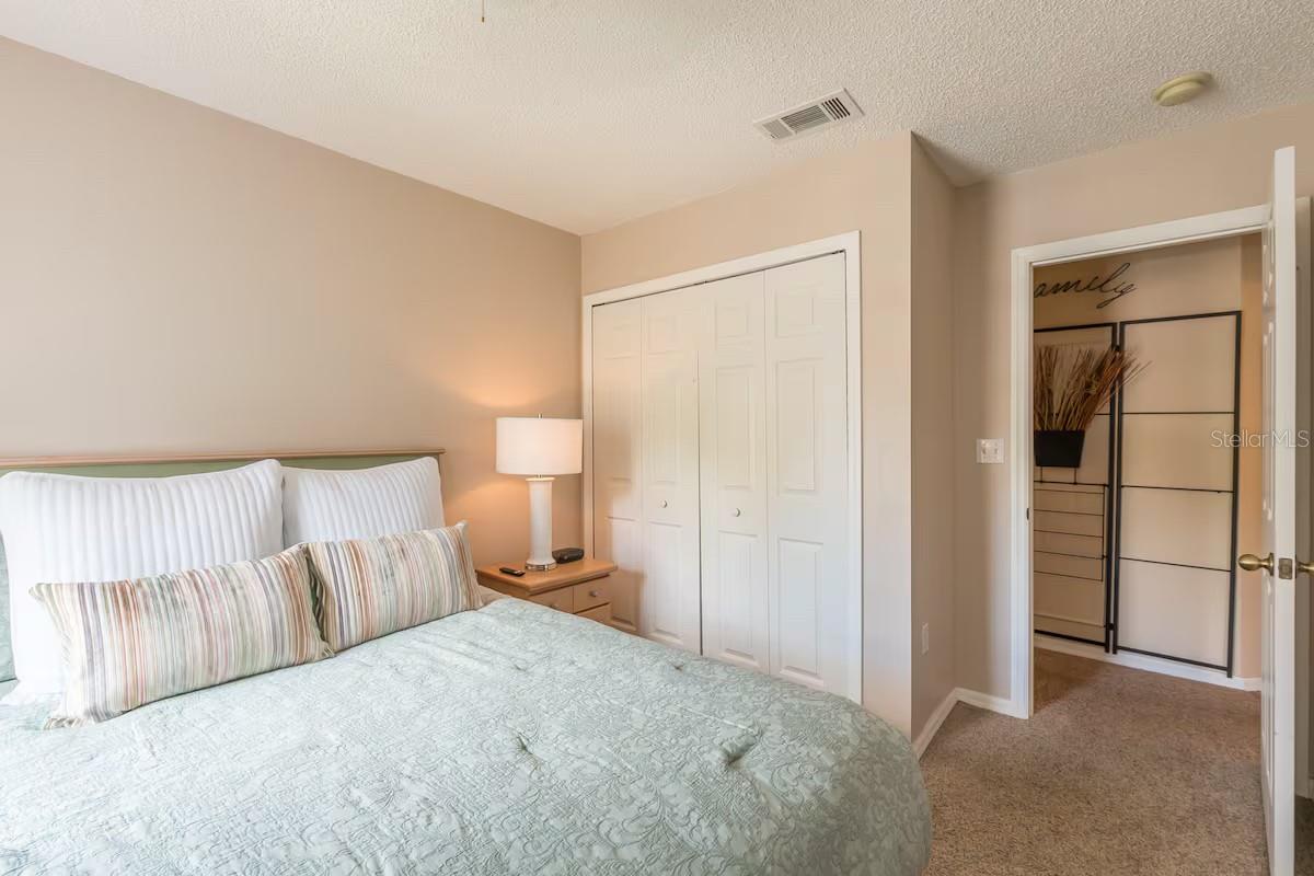 EMERALD ISLAND RESORT REPLAT - Residential