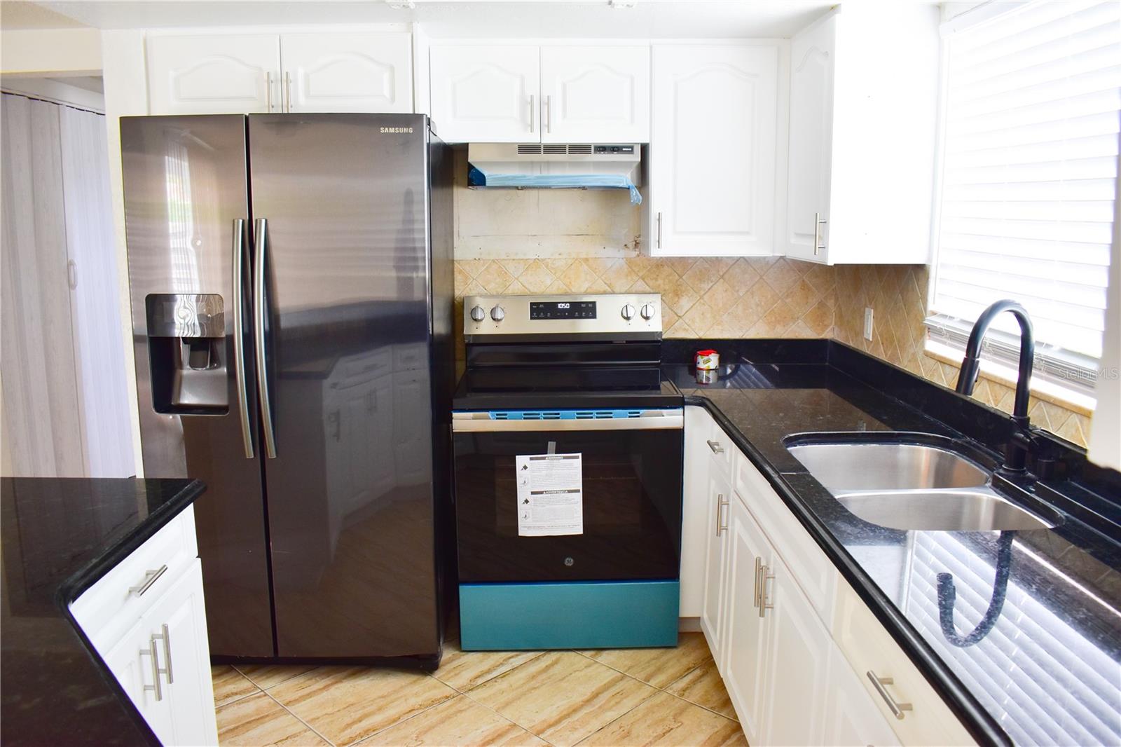 HOLIDAY LAKE ESTATES - Residential Lease