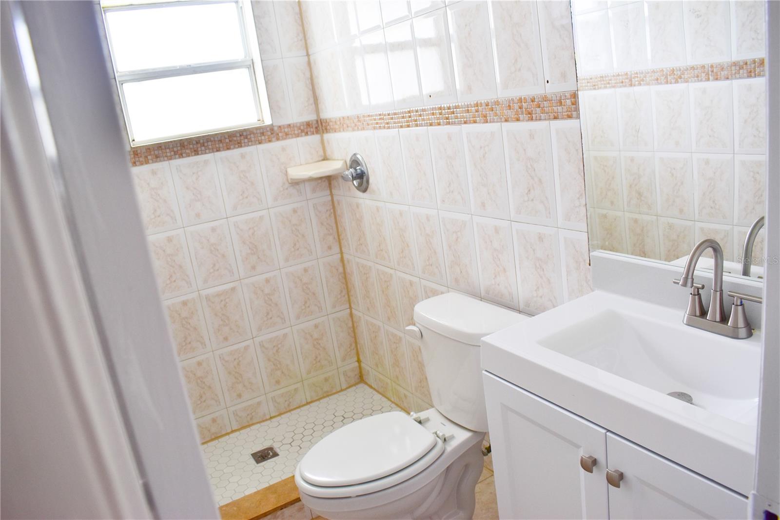 HOLIDAY LAKE ESTATES - Residential Lease