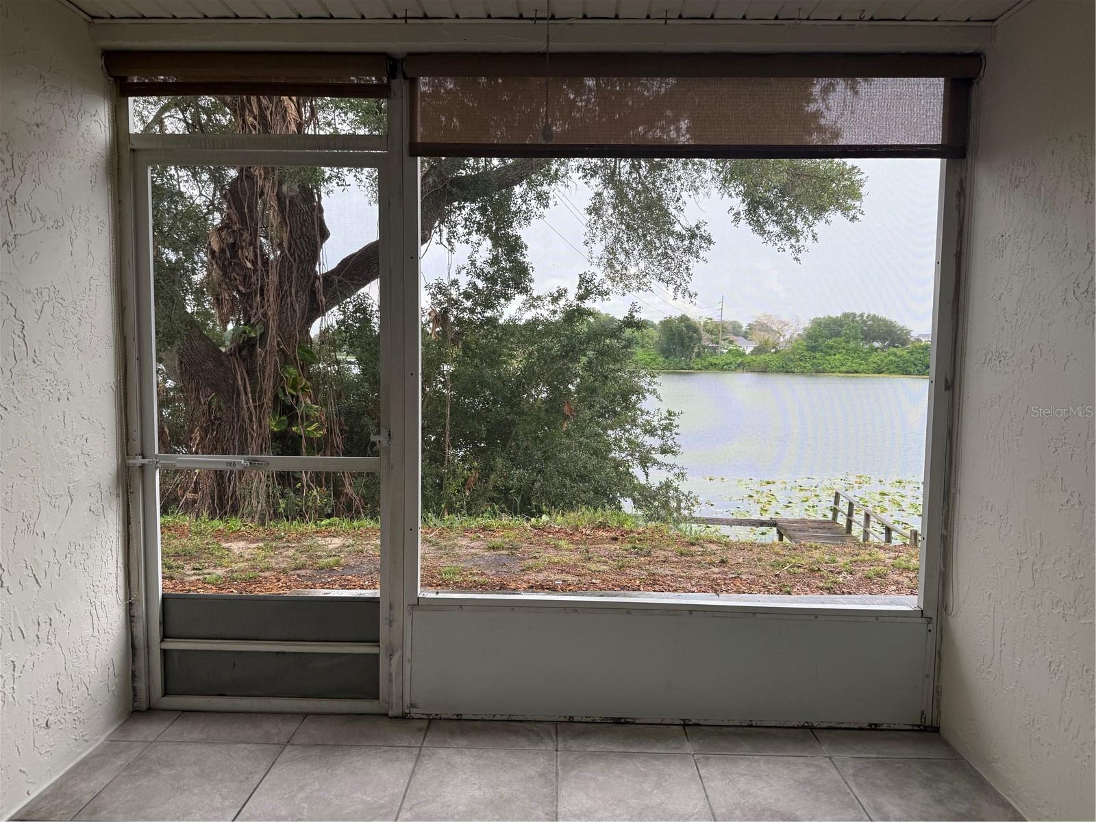 COUNTRY LAKE CONDO PH 01 - Residential