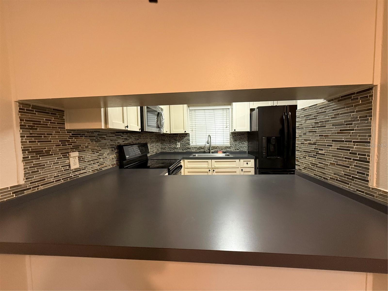 COUNTRY LAKE CONDO PH 01 - Residential