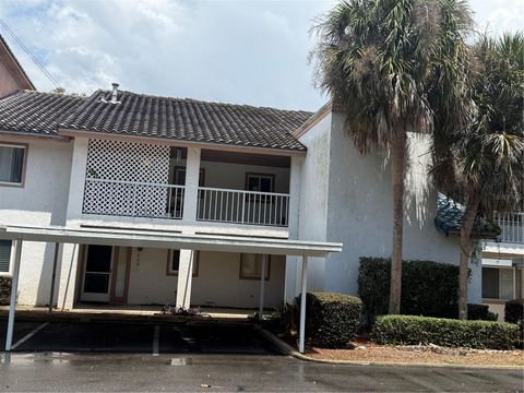 Photo of 702 Country Lane NE #702, Winter Haven, FL 33881 (MLS # P4938732)