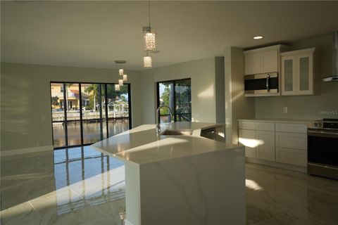 Single Family Residence in PORT CHARLOTTE FL 120 GRAHAM STREET 8.jpg