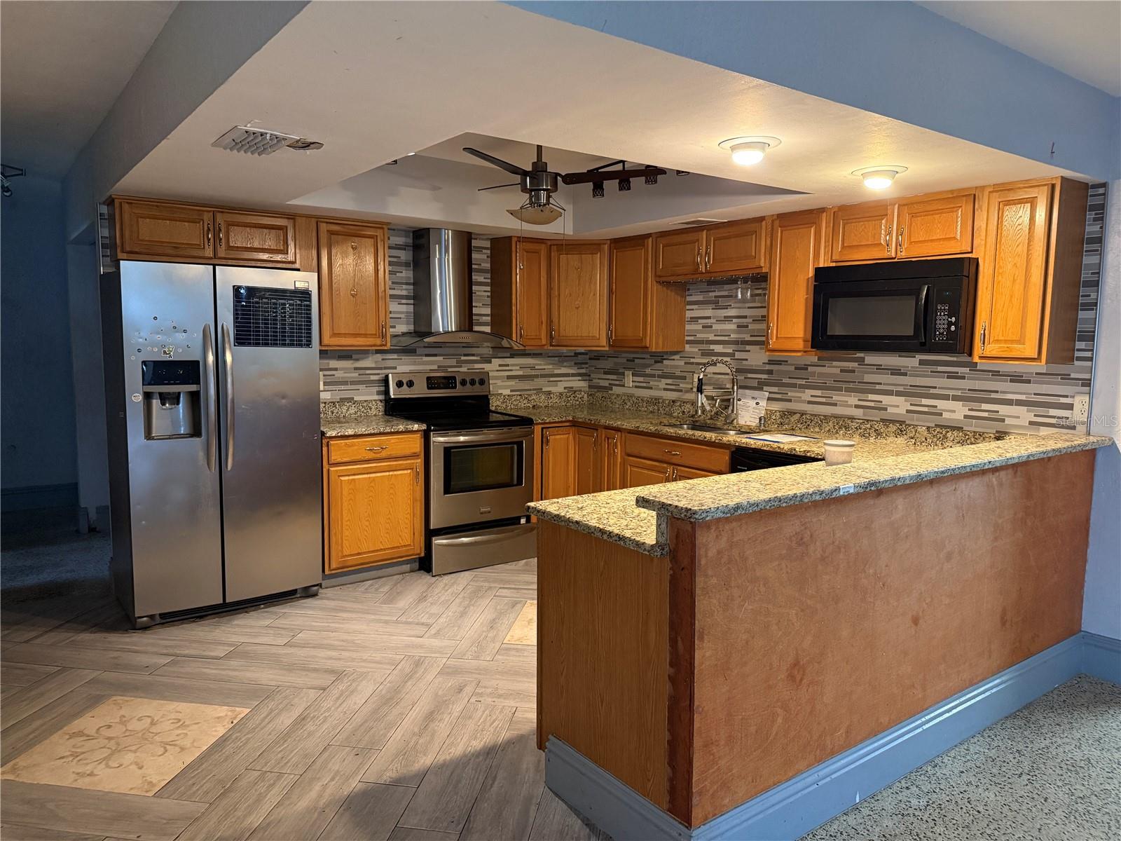 SPRING HILL - Residential