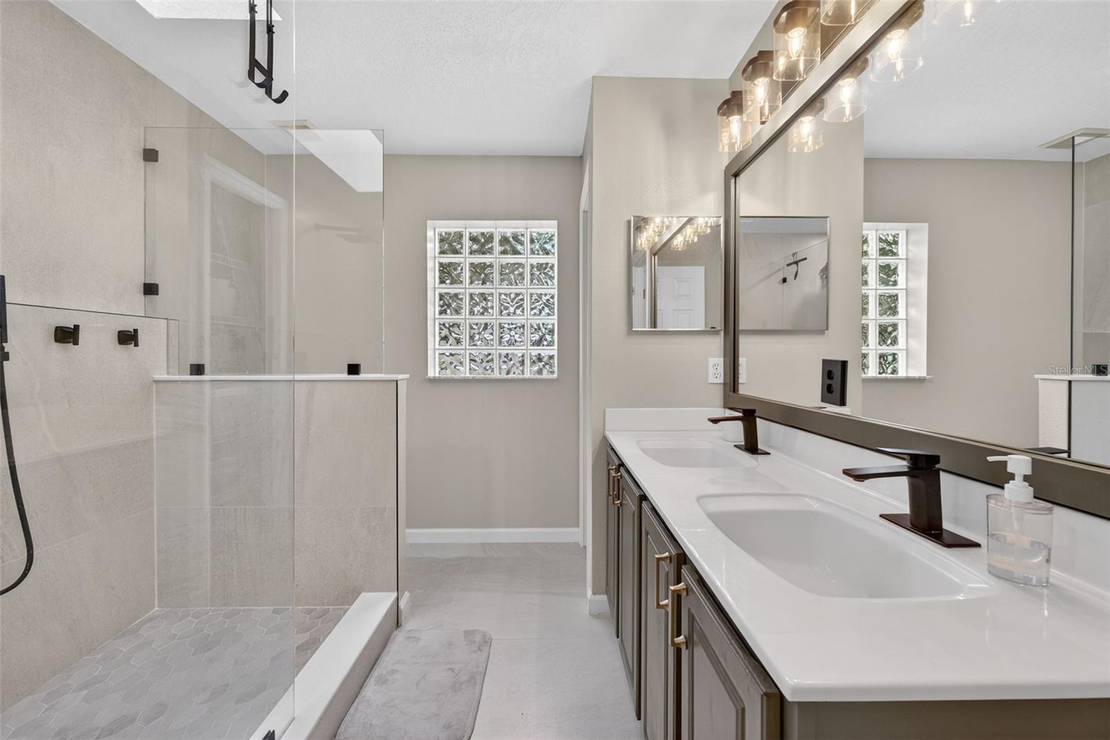 THOUSAND OAKS PH 02 - Residential