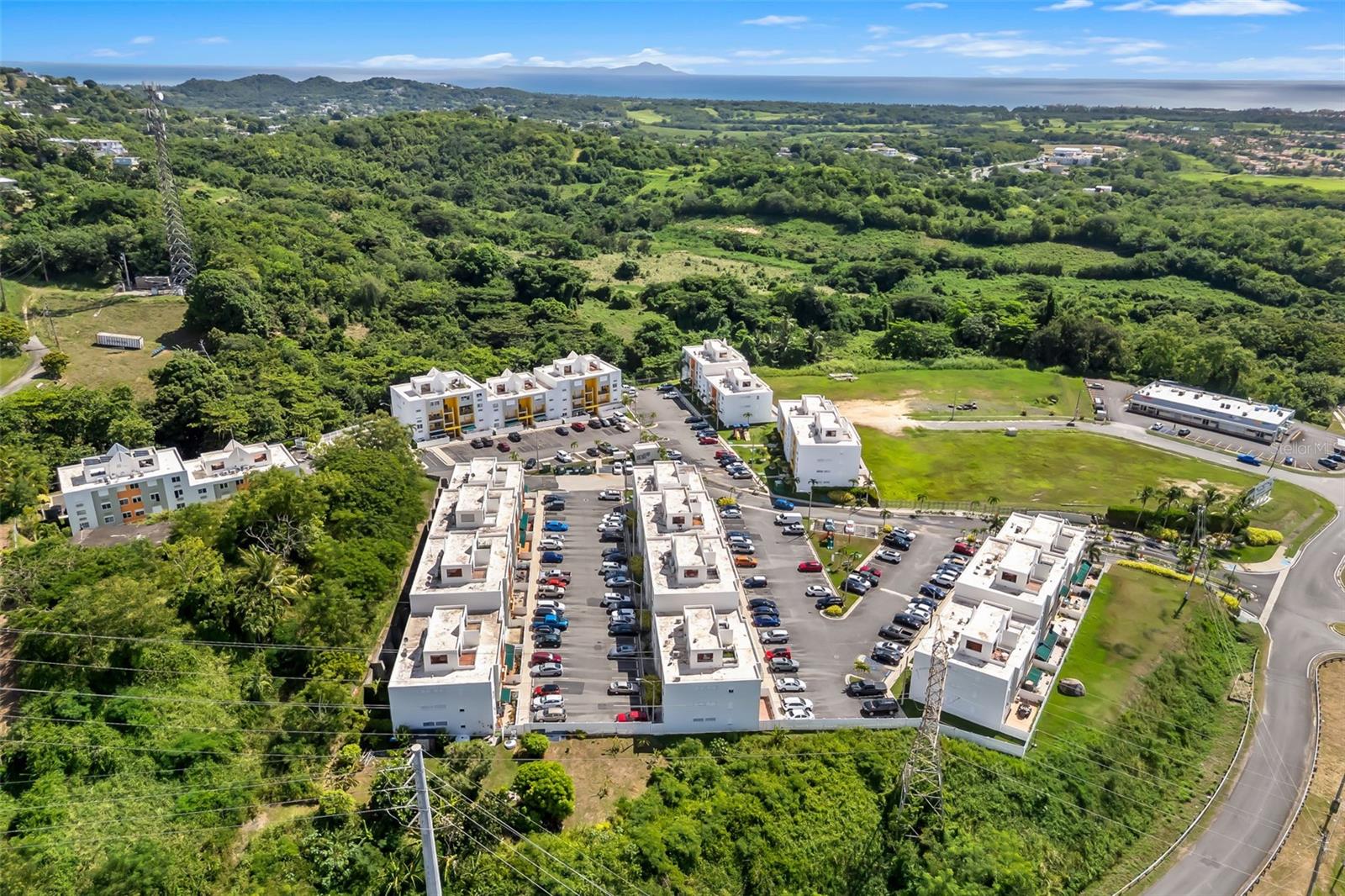 COND TIERRA DEL SOL - Residential