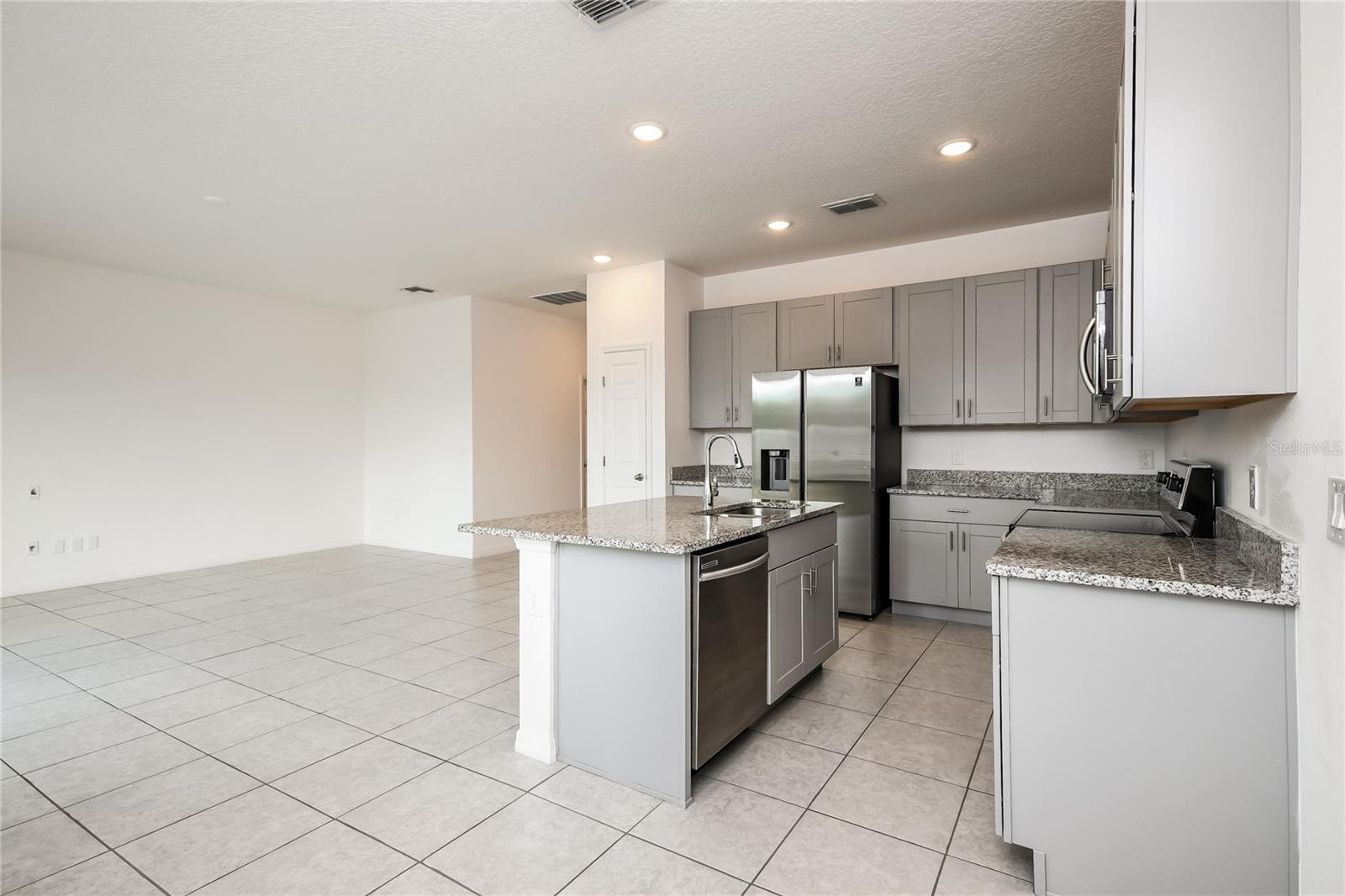 TARPON BAY PH 1 - Residential Lease