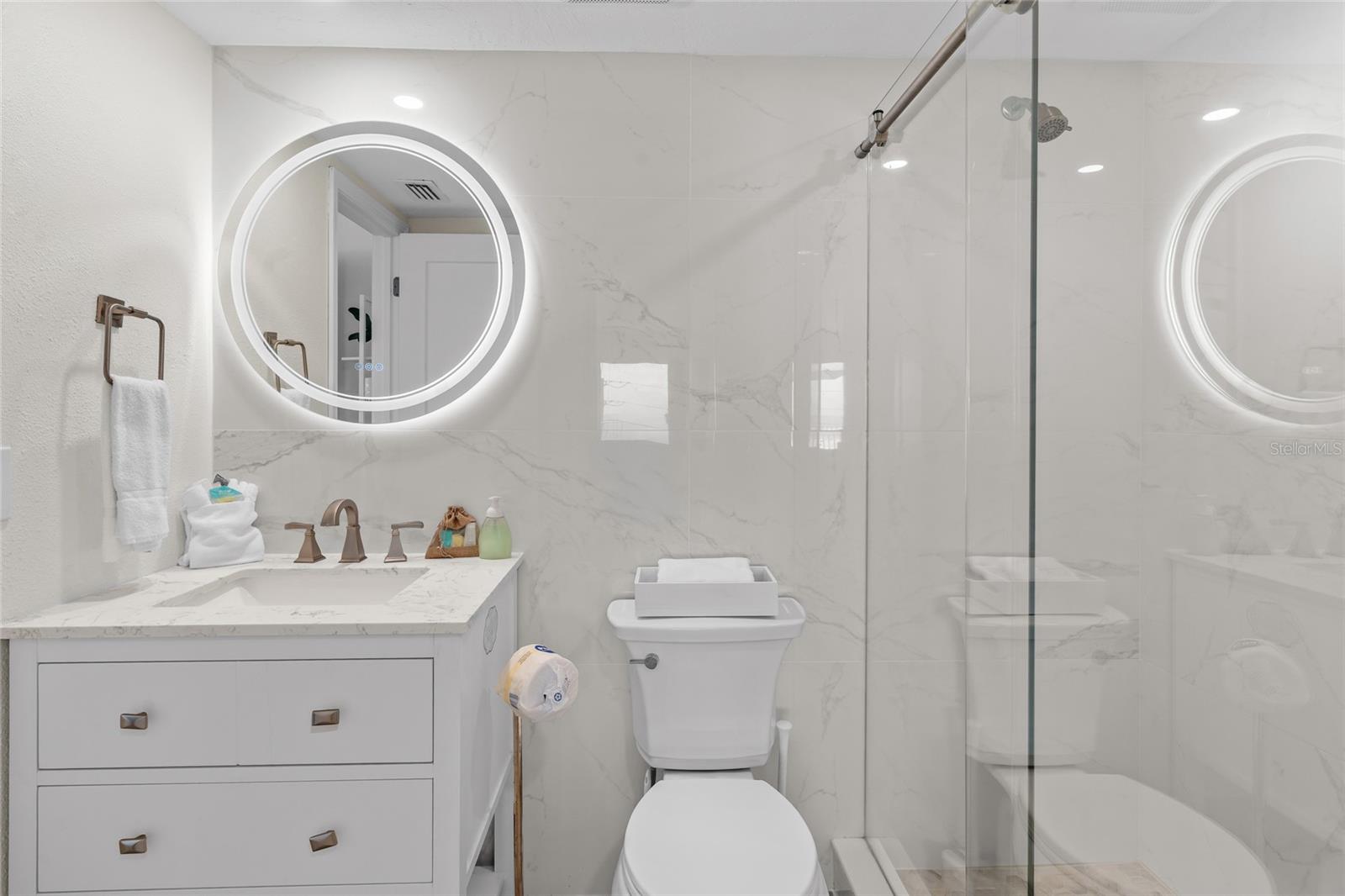 SUNSET ROYALE - Residential