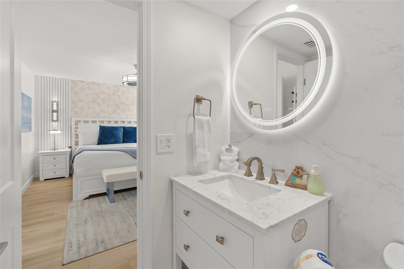 SUNSET ROYALE - Residential