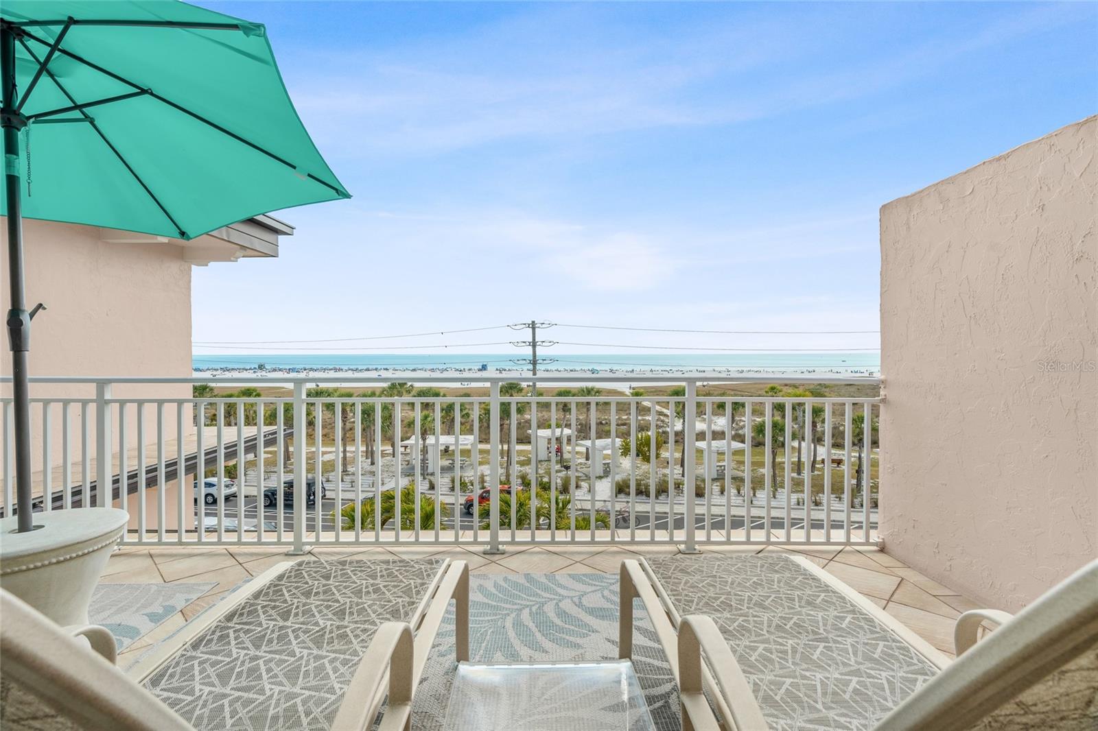 SUNSET ROYALE - Residential