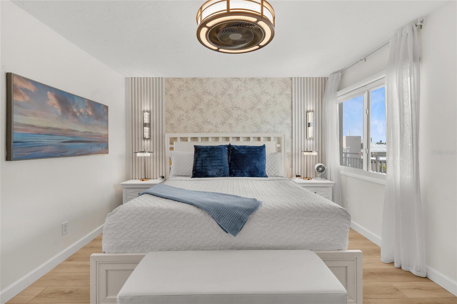 SUNSET ROYALE - Residential